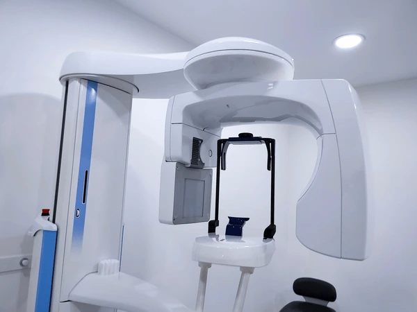CBCT (Cone-Beam Computed Tomography)